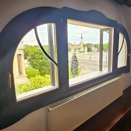 The Grand Penthouse With Stunning View